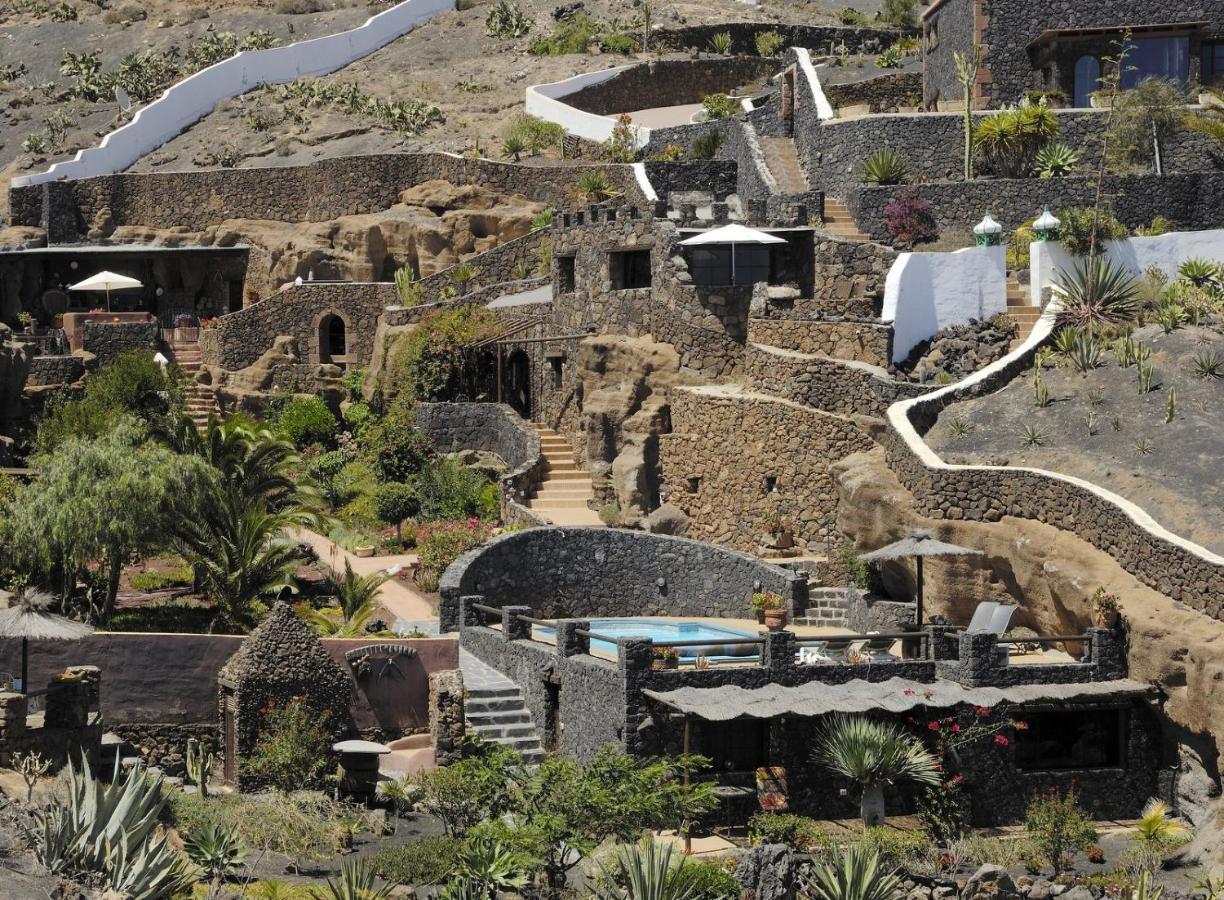 Castillo Lanzarote Villa Sophie - Luxury Villa -Sleep In A Volcanic Cave With Heated Pool Tías Exterior foto