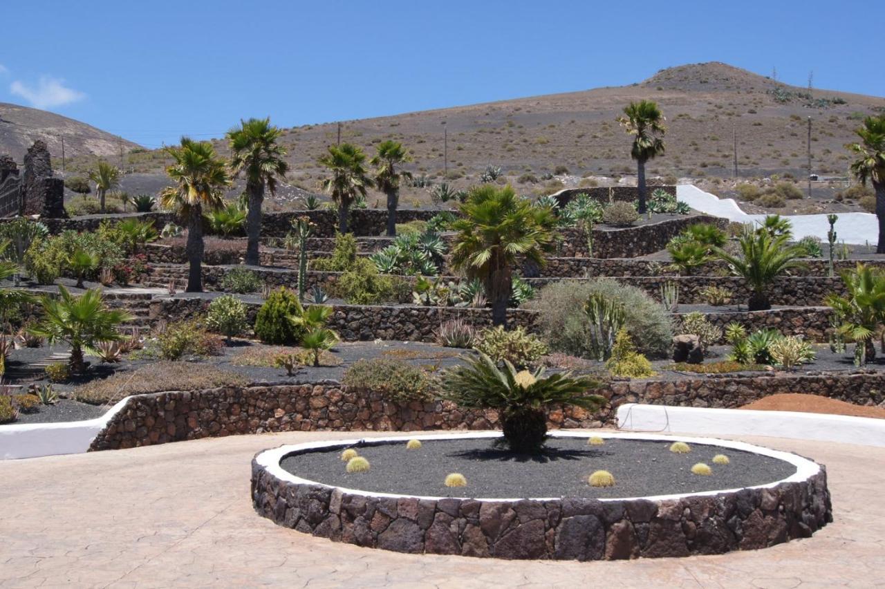 Castillo Lanzarote Villa Sophie - Luxury Villa -Sleep In A Volcanic Cave With Heated Pool Tías Exterior foto