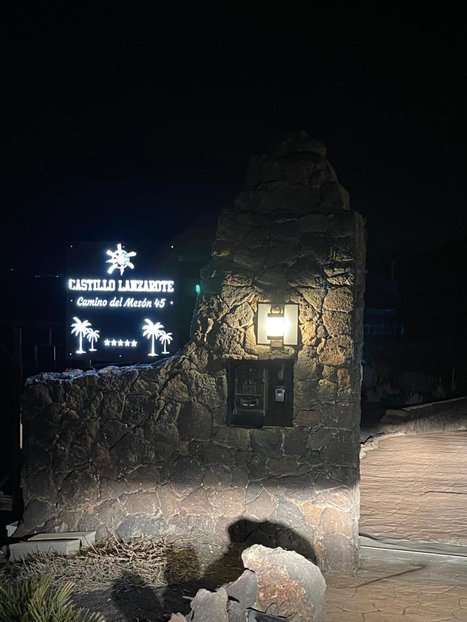 Castillo Lanzarote Villa Sophie - Luxury Villa -Sleep In A Volcanic Cave With Heated Pool Tías Exterior foto