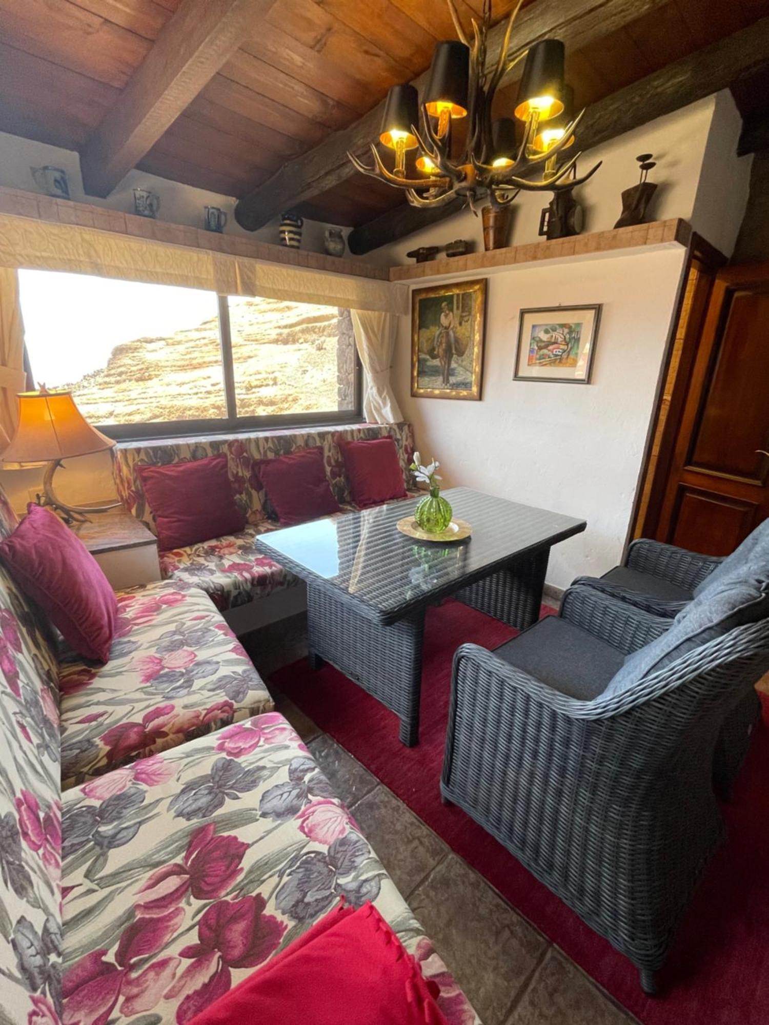 Castillo Lanzarote Villa Sophie - Luxury Villa -Sleep In A Volcanic Cave With Heated Pool Tías Exterior foto