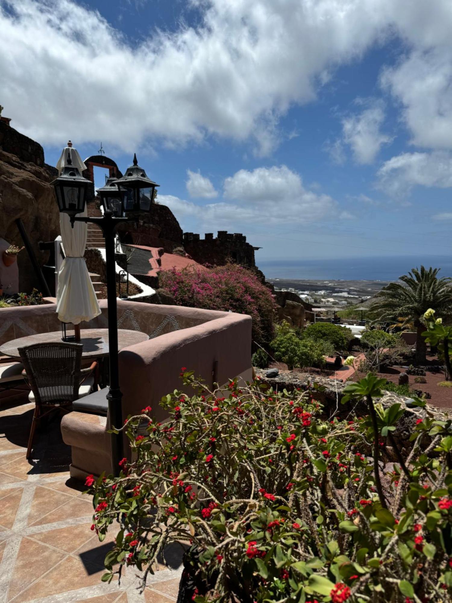 Castillo Lanzarote Villa Sophie - Luxury Villa -Sleep In A Volcanic Cave With Heated Pool Tías Exterior foto